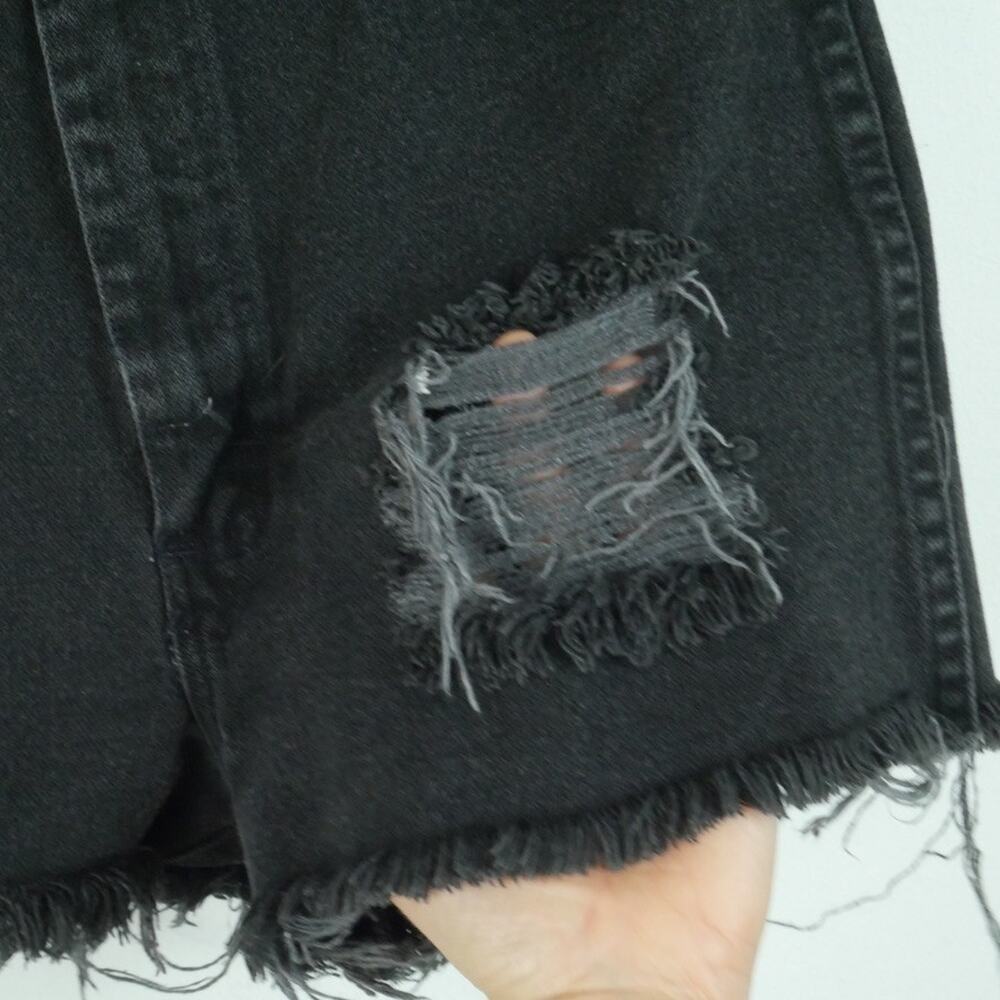 Vintage Wrangler Black Denim Cutoff Shorts Distressed Bareback Western 29" USA - Picture 3 of 8